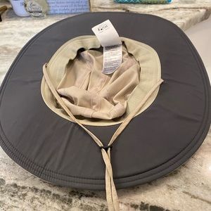 Columbia hat for sun protection